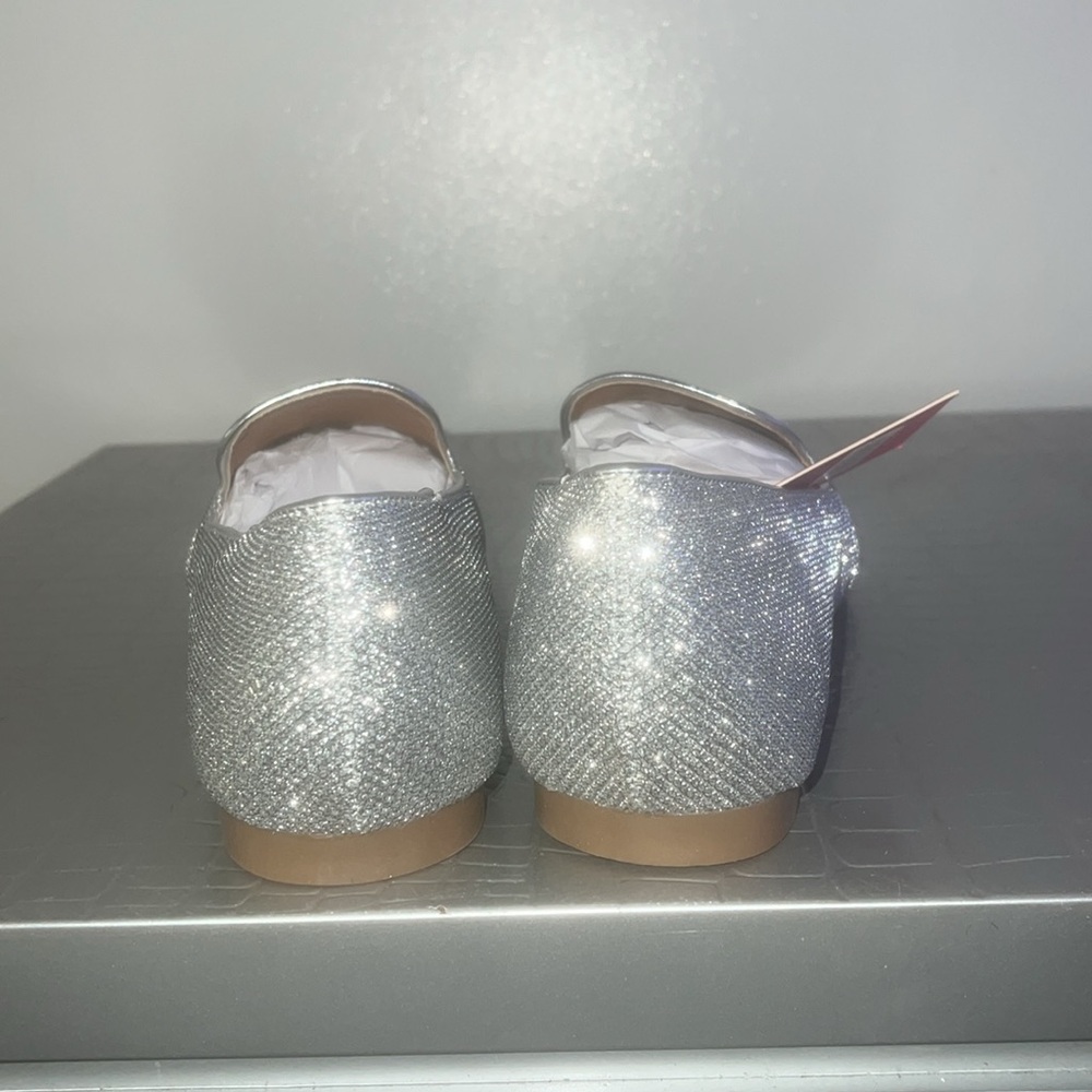 Women’s Glitter Flats Shoes - Picture 3 of 4